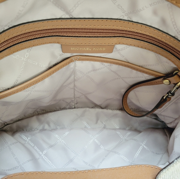 Michael Kors Raven Pocket Shoulder Tote - Picture 8 of 11